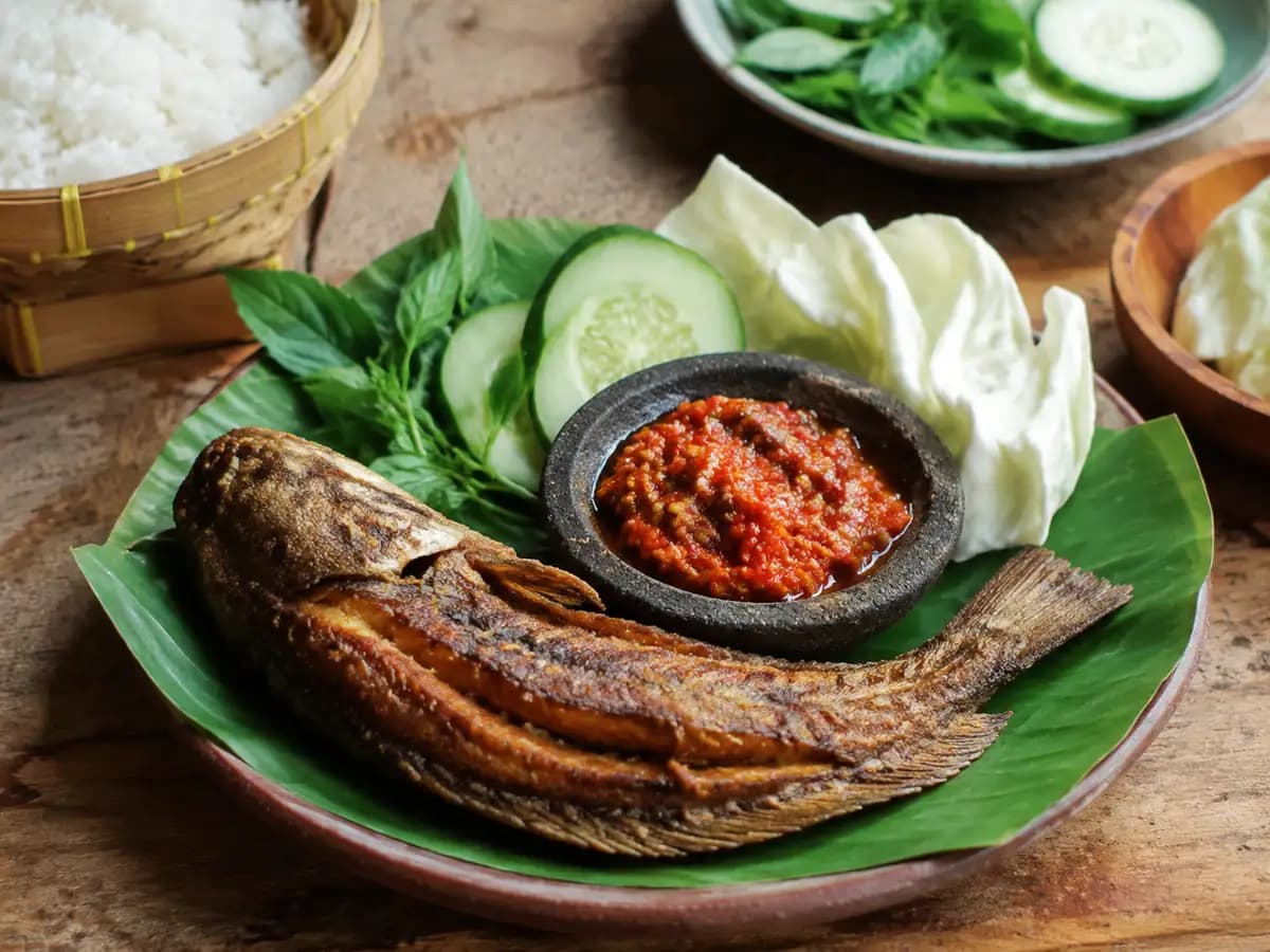 Resep Pecel Lele dan Sambal ala Warung Kaki Lima