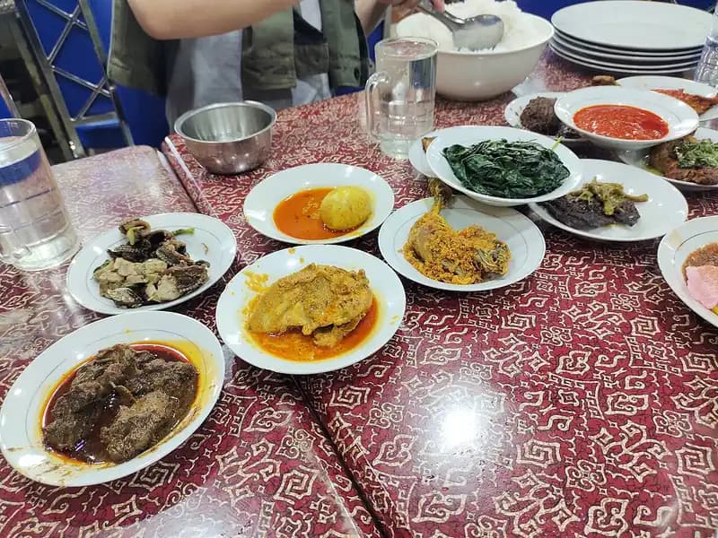 Nasi Padang Terdekat